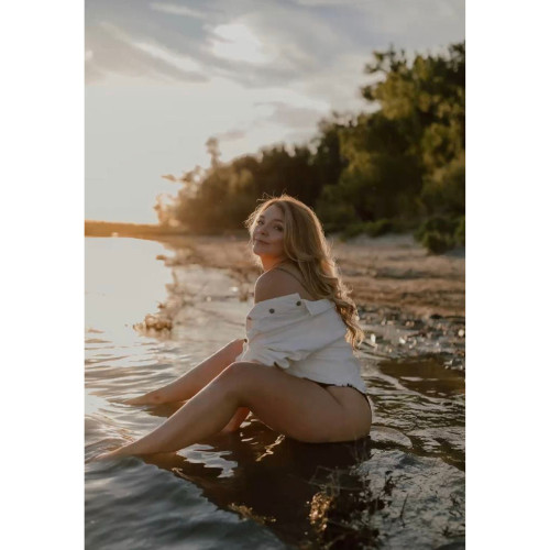 boudoir-photography-outdoor